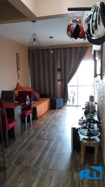 Foto 3 de Casa com 2 quartos à venda em Jardim Britânia, Caraguatatuba - SP