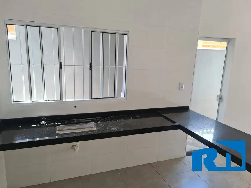 Casa com 2 quartos à venda, 135m2 em Massaguaçu, Caraguatatuba - SP - imagem 4 Foto 4 de Casa com 2 quartos à venda, 135m2 em Massaguaçu, Caraguatatuba - SP