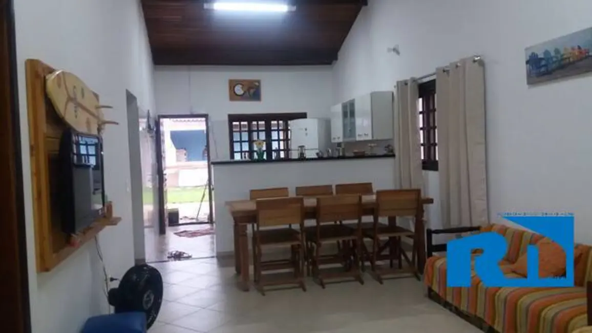 Foto 3 de Casa com 3 quartos à venda, 410m2 em Caraguatatuba - SP