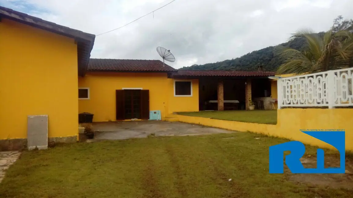 Casa com 4 quartos à venda, 360m2 em Massaguaçu, Caraguatatuba - SP - imagem 6 Foto 6 de Casa com 4 quartos à venda, 360m2 em Massaguaçu, Caraguatatuba - SP