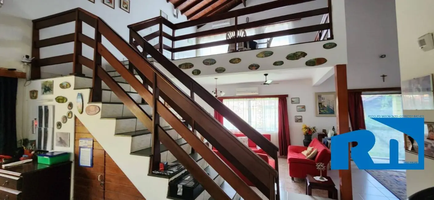 Foto 5 de Casa com 5 quartos à venda, 720m2 em Jardim Britânia, Caraguatatuba - SP