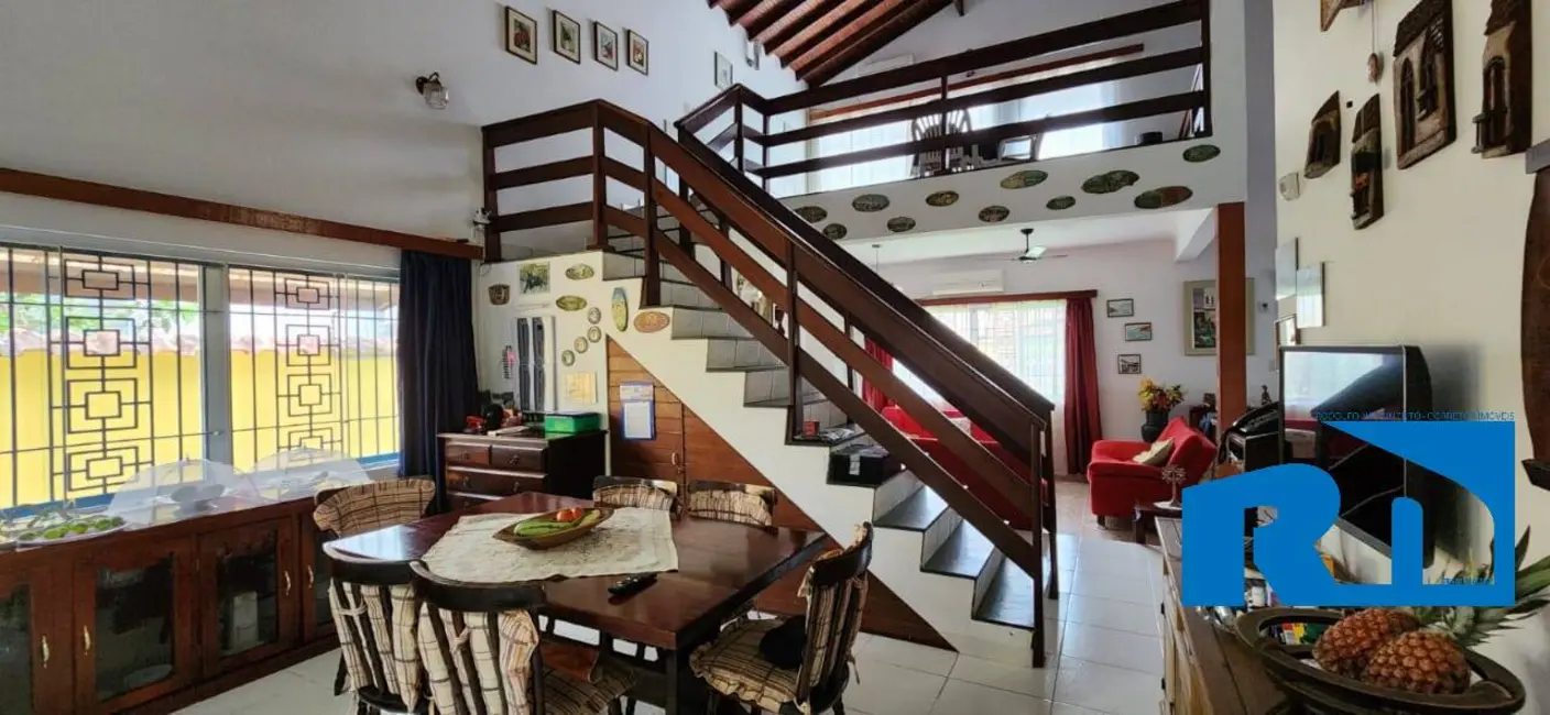 Foto 4 de Casa com 5 quartos à venda, 720m2 em Jardim Britânia, Caraguatatuba - SP