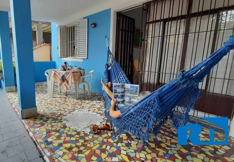 Foto 2 de Casa com 2 quartos à venda, 200m2 em Praia das Palmeiras, Caraguatatuba - SP