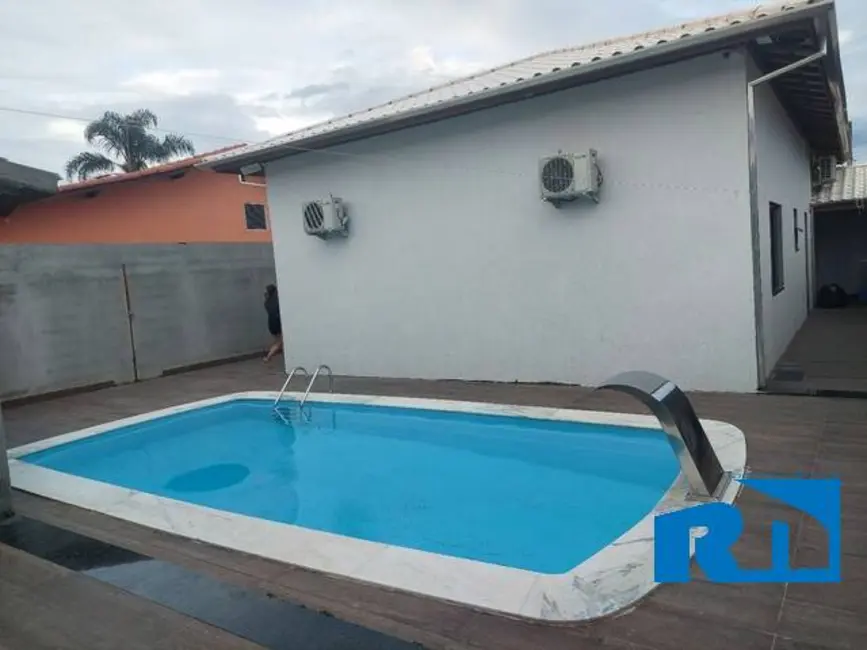 Foto 1 de Casa com 4 quartos à venda em Pontal de Santa Marina, Caraguatatuba - SP