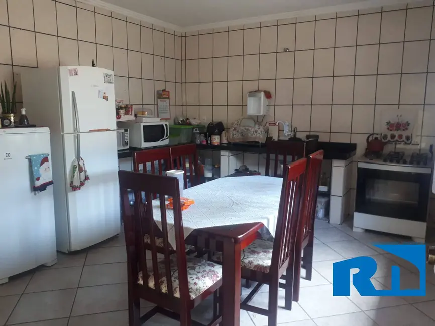 Foto 4 de Casa com 3 quartos à venda, 450m2 em Caraguatatuba - SP