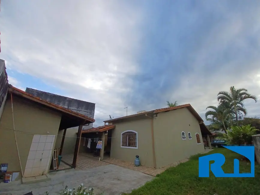 Foto 8 de Casa com 3 quartos à venda, 450m2 em Caraguatatuba - SP