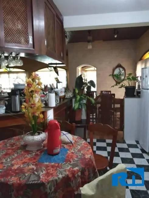 Foto 6 de Casa com 3 quartos à venda, 1000m2 em Jardim Britânia, Caraguatatuba - SP