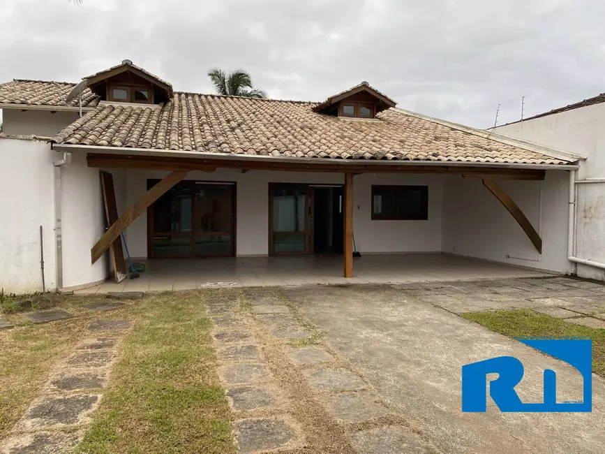 Foto 1 de Casa com 4 quartos à venda, 420m2 em Sumaré, Caraguatatuba - SP