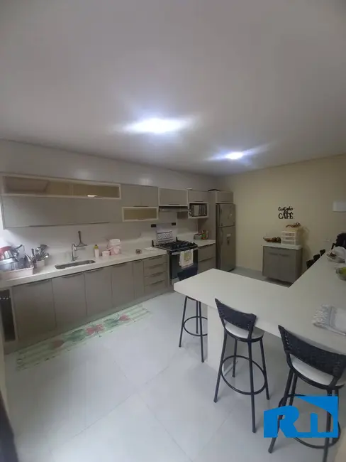Casa com 3 quartos à venda, 250m2 em Massaguaçu, Caraguatatuba - SP - imagem 5 Foto 5 de Casa com 3 quartos à venda, 250m2 em Massaguaçu, Caraguatatuba - SP