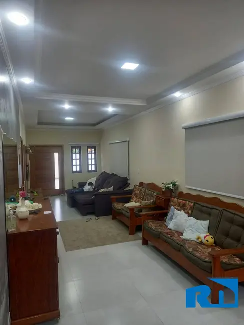 Foto 2 de Casa com 3 quartos à venda, 250m2 em Massaguaçu, Caraguatatuba - SP