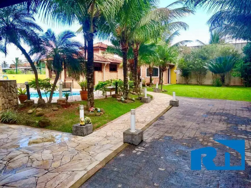 Casa com 1 quarto à venda, 520m2 em Massaguaçu, Caraguatatuba - SP - imagem 4 Foto 4 de Casa com 1 quarto à venda, 520m2 em Massaguaçu, Caraguatatuba - SP