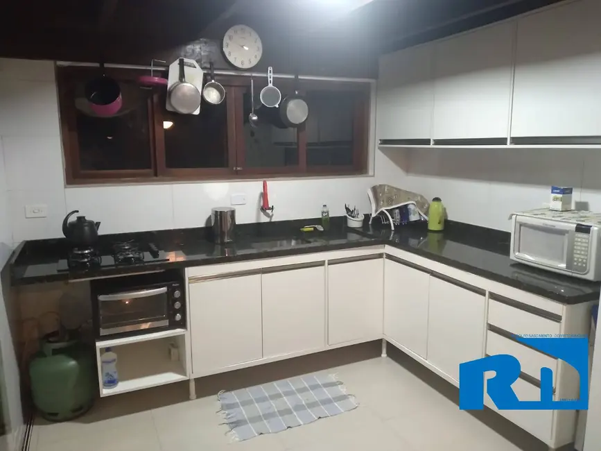 Foto 8 de Casa com 3 quartos à venda em Balneário Copacabana, Caraguatatuba - SP