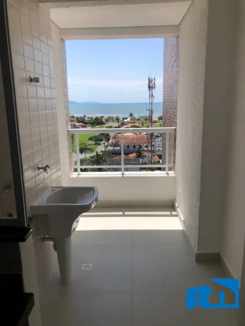 Foto 4 de Cobertura com 2 quartos à venda, 134m2 em Jardim Britânia, Caraguatatuba - SP