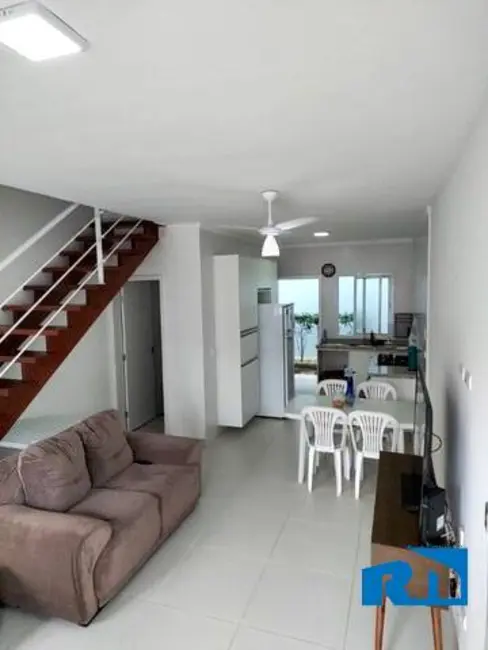 Foto 2 de Casa com 2 quartos à venda em Massaguaçu, Caraguatatuba - SP