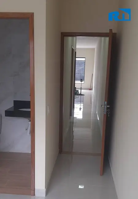 Casa com 2 quartos à venda, 125m2 em Balneário dos Golfinhos, Caraguatatuba - SP - imagem 4 Foto 4 de Casa com 2 quartos à venda, 125m2 em Balneário dos Golfinhos, Caraguatatuba - SP