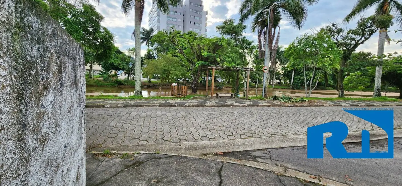 Foto 2 de Terreno / Lote à venda, 376m2 em Indaiá, Caraguatatuba - SP