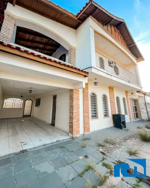 Foto 2 de Casa com 3 quartos à venda em Poiares, Caraguatatuba - SP