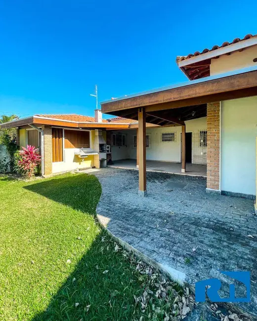 Foto 1 de Casa com 3 quartos à venda, 403m2 em Jardim Primavera, Caraguatatuba - SP