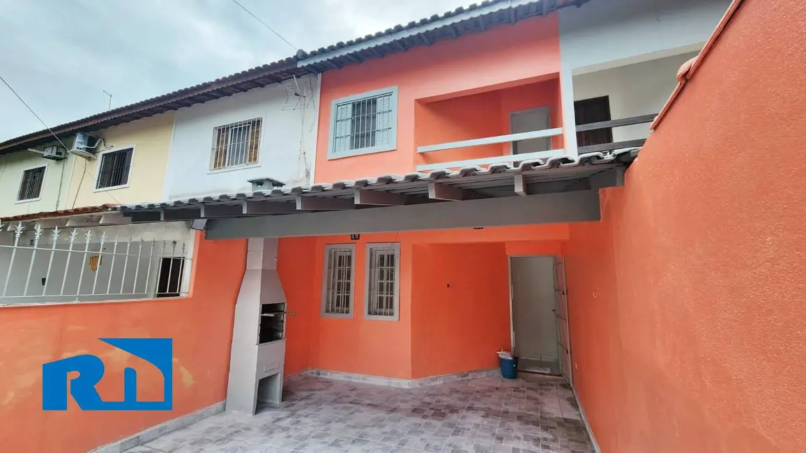 Foto 1 de Casa com 2 quartos à venda, 86m2 em Caraguatatuba - SP