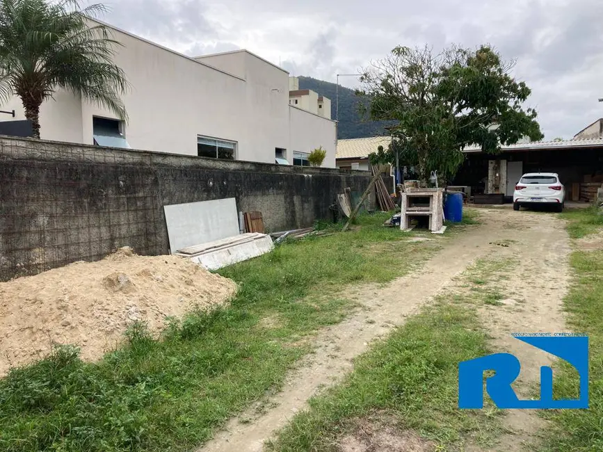 Foto 3 de Terreno / Lote à venda, 300m2 em Jardim Casa Branca, Caraguatatuba - SP