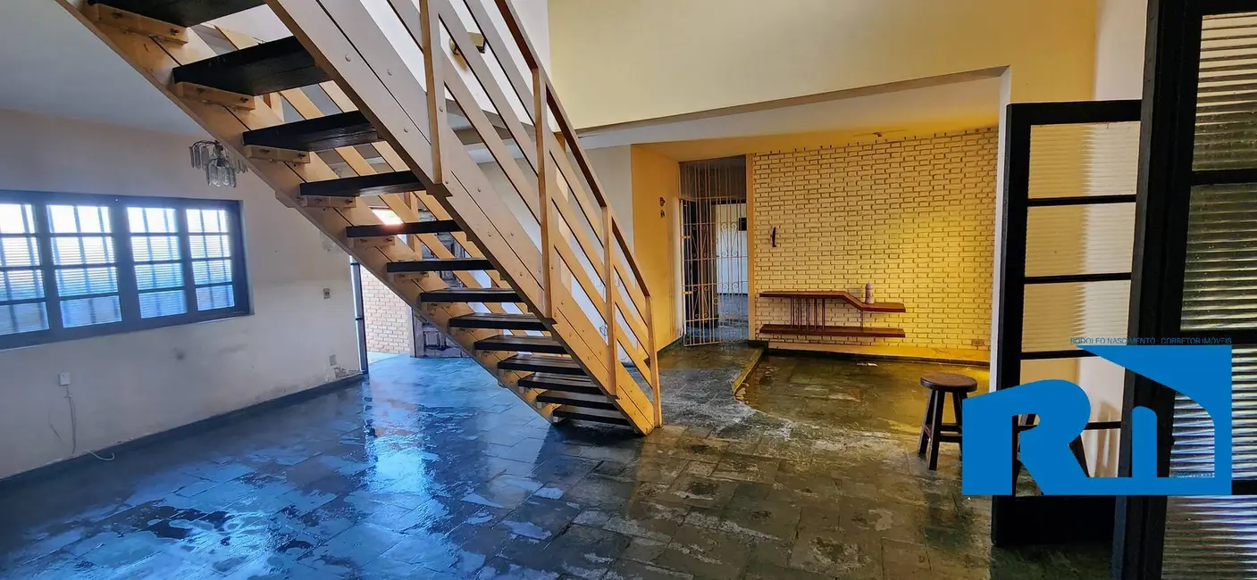 Foto 6 de Casa com 3 quartos para alugar, 366m2 em Jardim Primavera, Caraguatatuba - SP