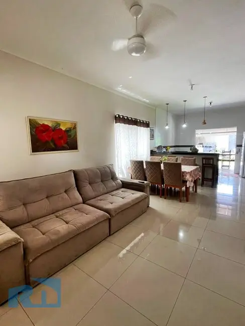 Foto 2 de Casa com 3 quartos à venda, 403m2 em Cidade Jardim, Caraguatatuba - SP