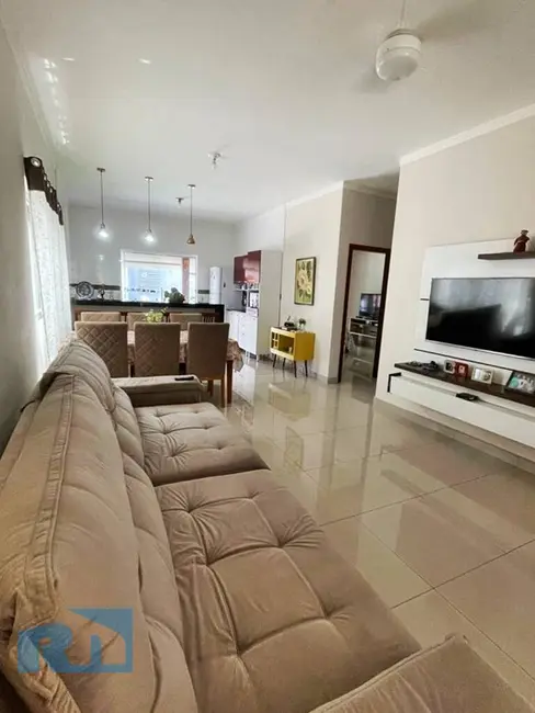 Foto 3 de Casa com 3 quartos à venda, 403m2 em Cidade Jardim, Caraguatatuba - SP