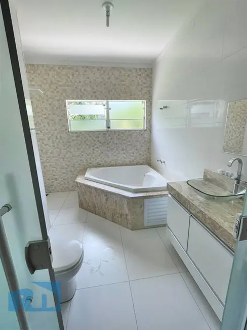 Foto 8 de Casa com 3 quartos à venda, 403m2 em Cidade Jardim, Caraguatatuba - SP