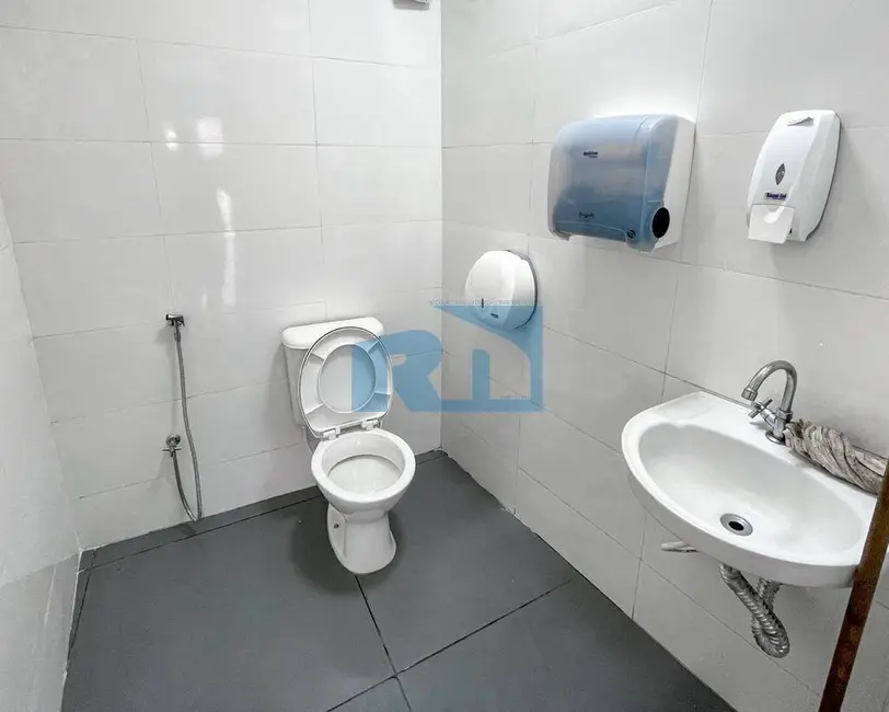 Foto 8 de Sala Comercial para alugar, 120m2 em Centro, Caraguatatuba - SP