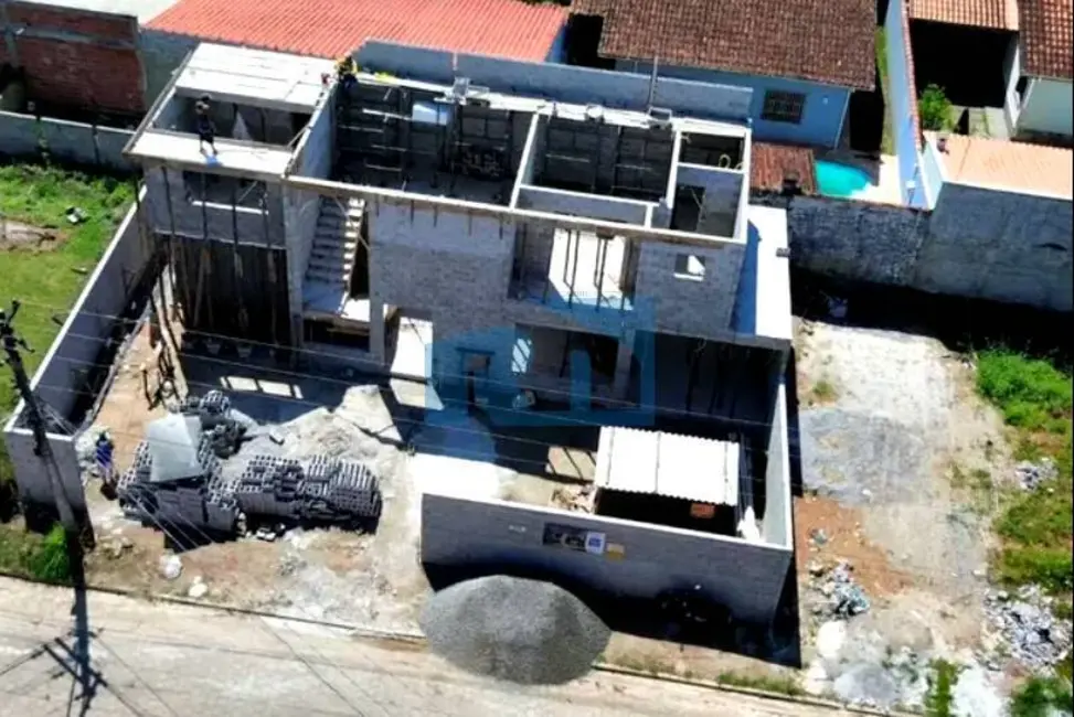 Foto 2 de Casa com 3 quartos à venda, 250m2 em Balneário Califórnia, Caraguatatuba - SP