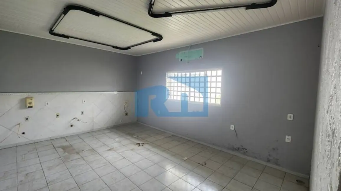 Casa para alugar, 300m2 em Indaiá, Caraguatatuba - SP - imagem 3 Foto 3 de Casa para alugar, 300m2 em Indaiá, Caraguatatuba - SP