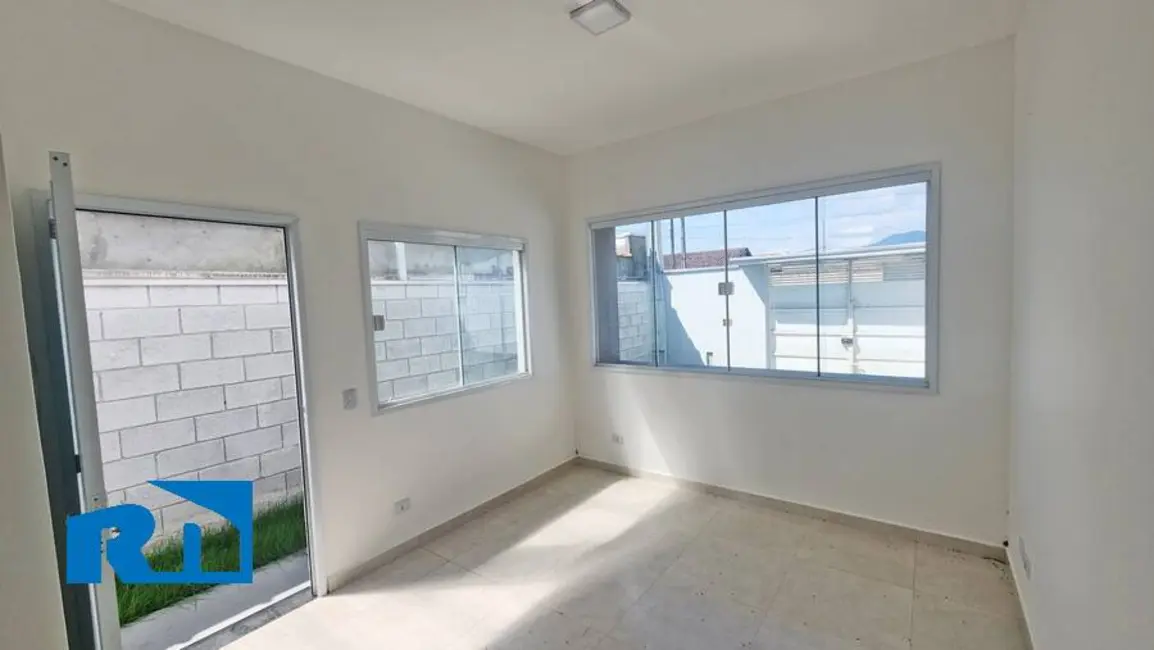 Foto 2 de Casa com 2 quartos à venda, 125m2 em Balneário dos Golfinhos, Caraguatatuba - SP