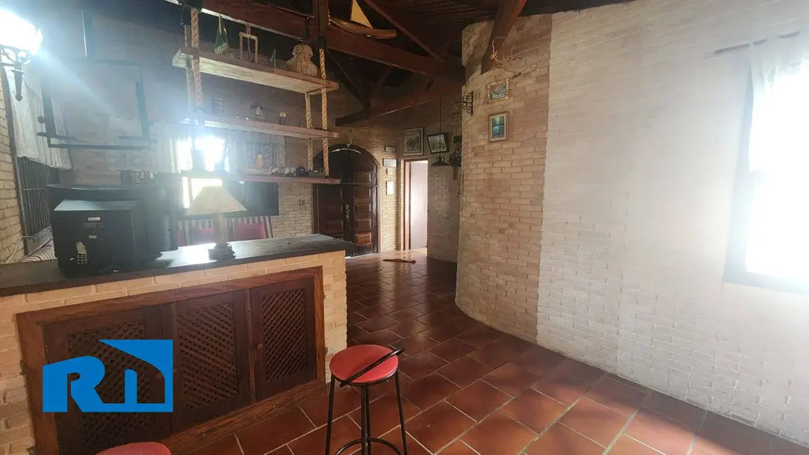 Foto 3 de Casa com 3 quartos à venda, 528m2 em Sumaré, Caraguatatuba - SP