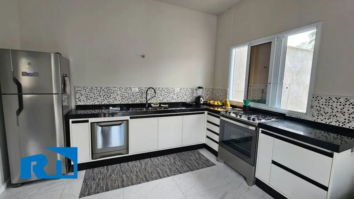 Foto 8 de Casa com 2 quartos à venda, 650m2 em Capricórnio III, Caraguatatuba - SP