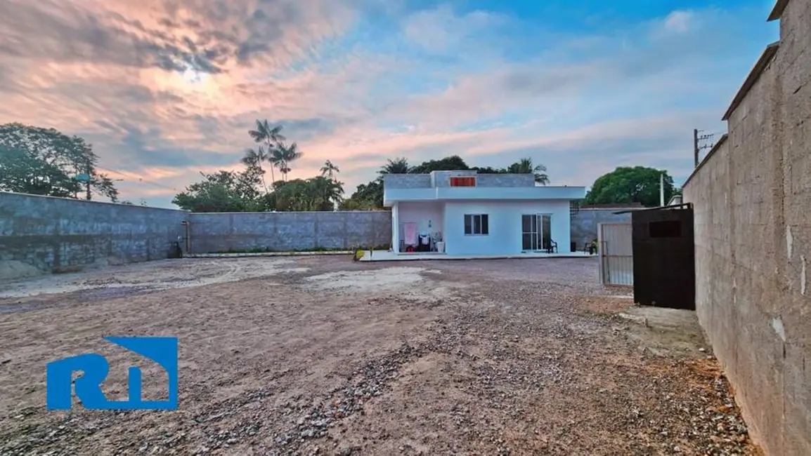 Foto 3 de Casa com 2 quartos à venda, 650m2 em Capricórnio III, Caraguatatuba - SP