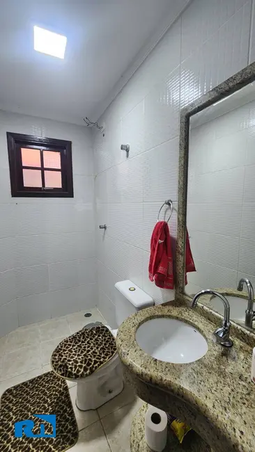 Foto 4 de Casa com 2 quartos à venda, 90m2 em Caraguatatuba - SP