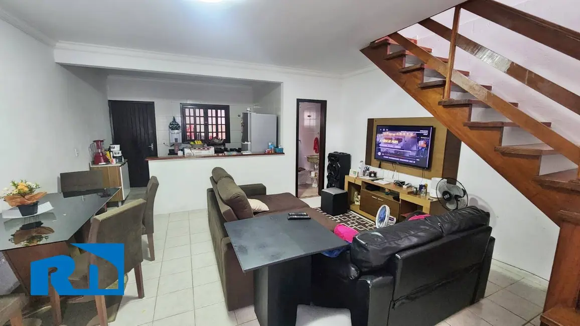 Foto 1 de Casa com 2 quartos à venda, 90m2 em Caraguatatuba - SP