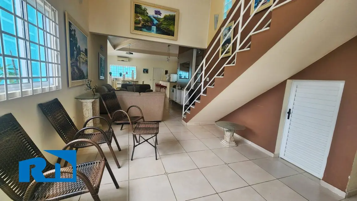 Foto 3 de Casa com 8 quartos para alugar, 680m2 em Praia das Palmeiras, Caraguatatuba - SP