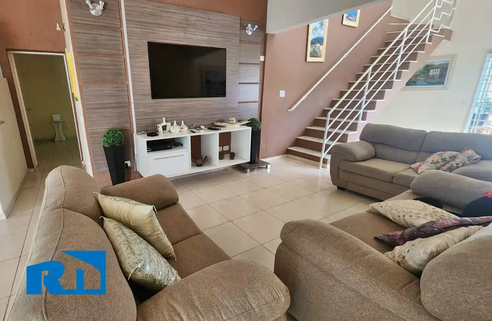 Foto 5 de Casa com 8 quartos para alugar, 680m2 em Praia das Palmeiras, Caraguatatuba - SP