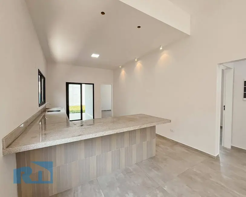 Foto 4 de Casa com 3 quartos à venda, 250m2 em Massaguaçu, Caraguatatuba - SP