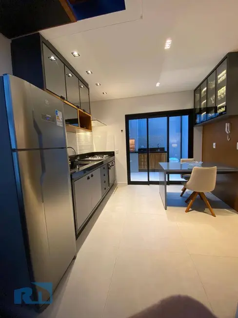 Foto 3 de Casa com 2 quartos à venda, 84m2 em Cidade Jardim, Caraguatatuba - SP