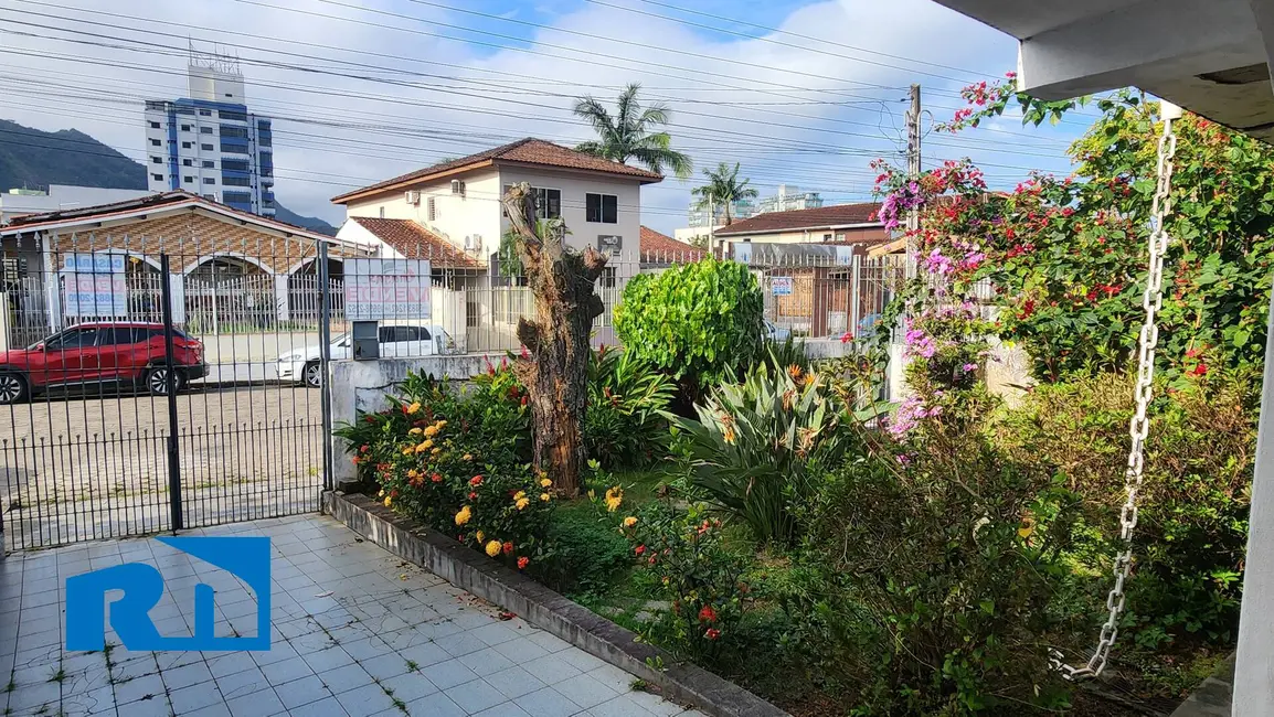 Foto 2 de Casa com 3 quartos à venda, 314m2 em Jardim Primavera, Caraguatatuba - SP