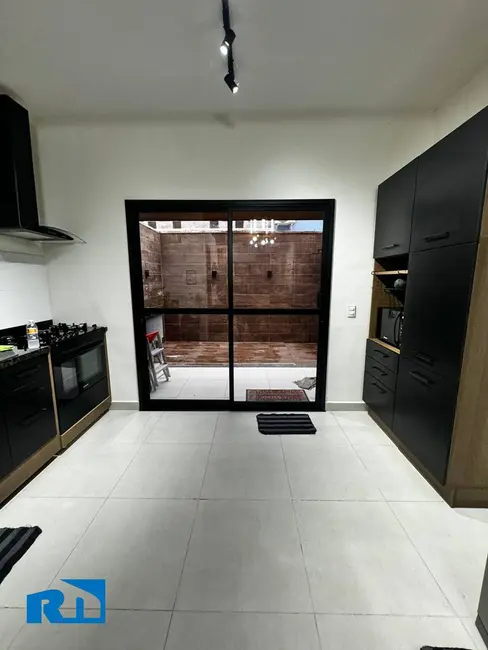 Foto 4 de Casa com 2 quartos à venda, 117m2 em Pontal de Santa Marina, Caraguatatuba - SP