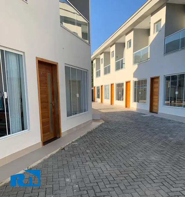 Foto 5 de Casa com 2 quartos à venda, 80m2 em Massaguaçu, Caraguatatuba - SP