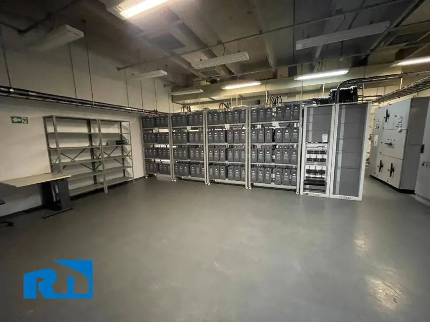 Foto 4 de Sala Comercial para alugar, 2400m2 em Indaiá, Caraguatatuba - SP