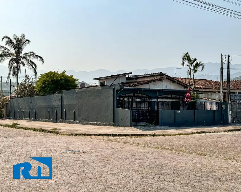 Foto 2 de Casa com 2 quartos à venda, 314m2 em Jardim Primavera, Caraguatatuba - SP