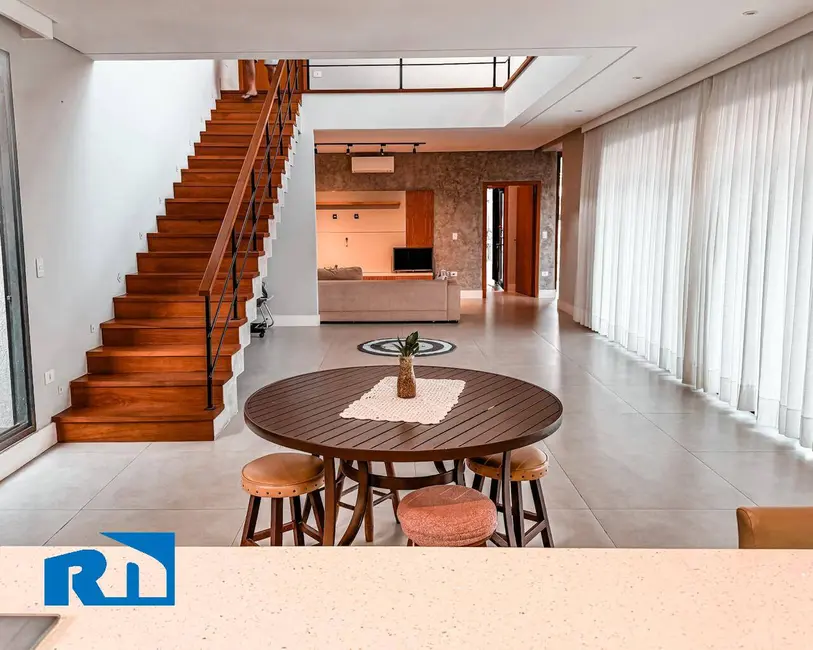 Foto 8 de Casa com 6 quartos à venda, 403m2 em Costa Nova, Caraguatatuba - SP