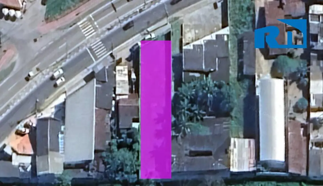 Foto 3 de Terreno / Lote à venda, 720m2 em Caraguatatuba - SP