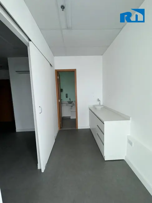 Foto 6 de Sala Comercial à venda e para alugar, 30m2 em Sumaré, Caraguatatuba - SP