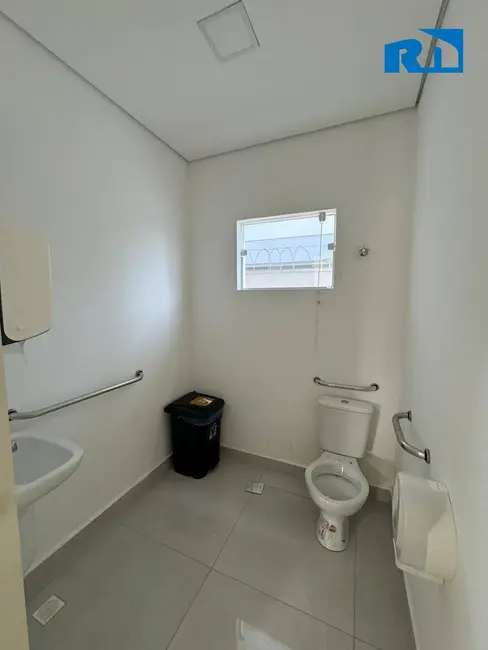 Sala Comercial para alugar, 255m2 em Indaiá, Caraguatatuba - SP - imagem 9 Foto 9 de Sala Comercial para alugar, 255m2 em Indaiá, Caraguatatuba - SP